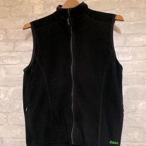 Eastern Mountain Sports Fleece Vest Black EMS Hiking Running Core Casual Travel